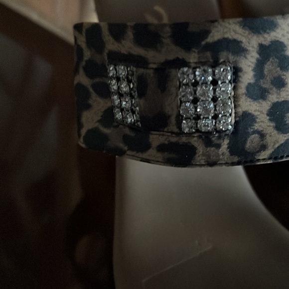 Sooo Cute!!! Onex Leopard Print Ladies Shoes - Picture 13 of 14